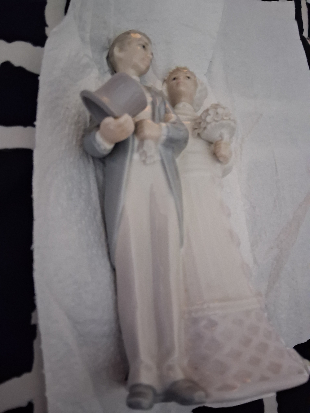 Lladro Porcelain Wedding Couple in Soft White and Light Gray